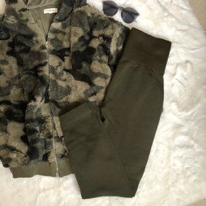 3/$25 Seamless Fleece Lined Leggings